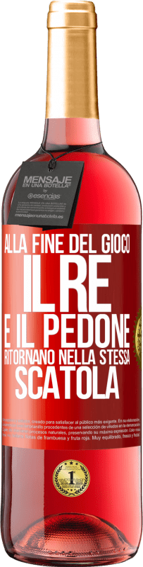 29,95 € Spedizione Gratuita | Vino rosato Edizione ROSÉ Alla fine del gioco, il re e il pedone ritornano nella stessa scatola Etichetta Rossa. Etichetta personalizzabile Vino giovane Raccogliere 2023 Tempranillo