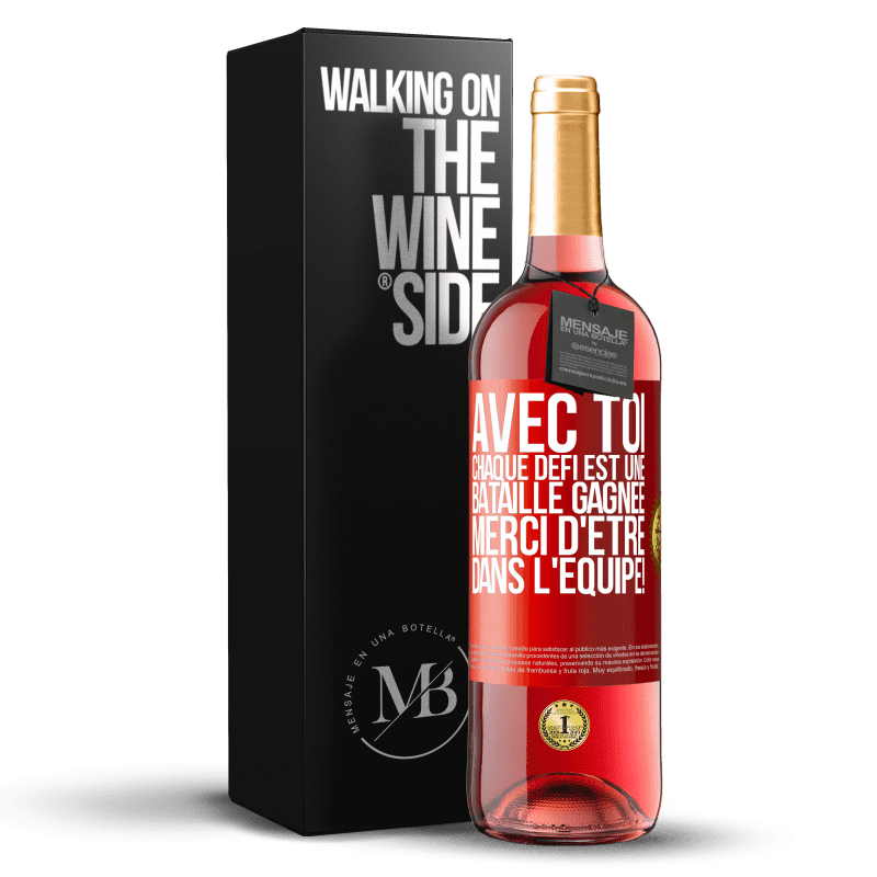 29,95 € Envoi gratuit | Vin rosé Édition ROSÉ Avec toi chaque défi est une bataille gagnée. Merci d'être dans l'équipe! Étiquette Rouge. Étiquette personnalisable Vin jeune Récolte 2024 Tempranillo