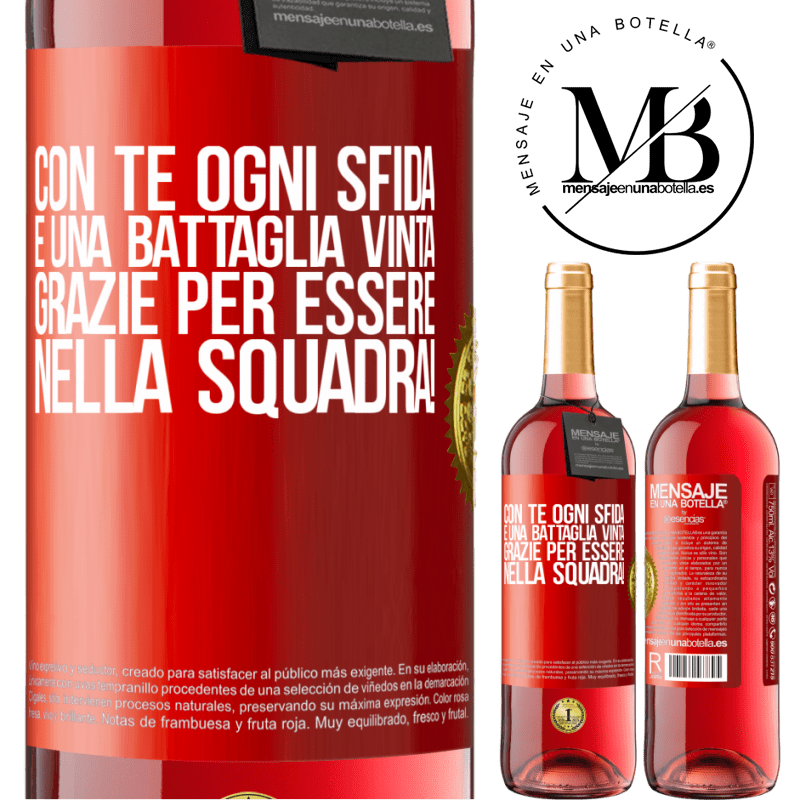 29,95 € Spedizione Gratuita | Vino rosato Edizione ROSÉ Con te ogni sfida è una battaglia vinta. Grazie per essere nella squadra! Etichetta Rossa. Etichetta personalizzabile Vino giovane Raccogliere 2024 Tempranillo
