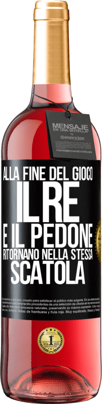 29,95 € Spedizione Gratuita | Vino rosato Edizione ROSÉ Alla fine del gioco, il re e il pedone ritornano nella stessa scatola Etichetta Nera. Etichetta personalizzabile Vino giovane Raccogliere 2025 Tempranillo