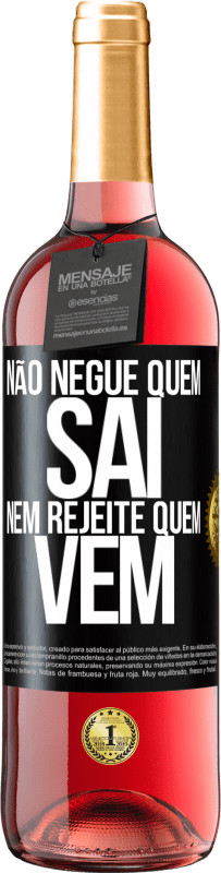 29,95 € | Vinho rosé Edição ROSÉ Não negue quem sai, nem rejeite quem vem Etiqueta Preta. Etiqueta personalizável Vinho jovem Colheita 2024 Tempranillo