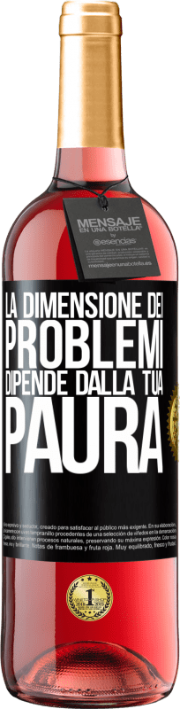 Spedizione Gratuita | Vino rosato Edizione ROSÉ La dimensione dei problemi dipende dalla tua paura Etichetta Nera. Etichetta personalizzabile Vino giovane Raccogliere 2023 Tempranillo