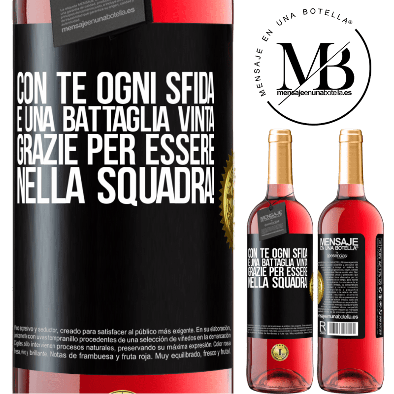 29,95 € Spedizione Gratuita | Vino rosato Edizione ROSÉ Con te ogni sfida è una battaglia vinta. Grazie per essere nella squadra! Etichetta Nera. Etichetta personalizzabile Vino giovane Raccogliere 2024 Tempranillo