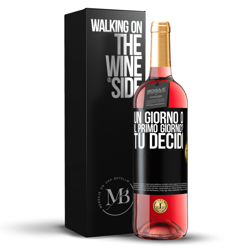 29,95 € Spedizione Gratuita | Vino rosato Edizione ROSÉ un giorno o il primo giorno? Tu decidi Etichetta Nera. Etichetta personalizzabile Vino giovane Raccogliere 2024 Tempranillo