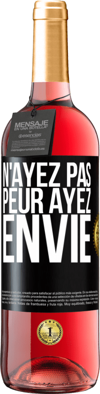 29,95 € Envoi gratuit | Vin rosé Édition ROSÉ N'ayez pas peur. Ayez envie Étiquette Noire. Étiquette personnalisable Vin jeune Récolte 2025 Tempranillo