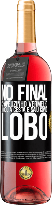 29,95 € Envio grátis | Vinho rosé Edição ROSÉ No final, Chapeuzinho Vermelho jogou a cesta e saiu com o lobo Etiqueta Preta. Etiqueta personalizável Vinho jovem Colheita 2023 Tempranillo