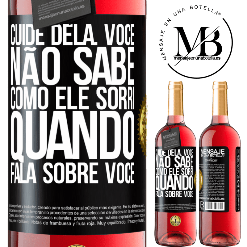 29,95 € Envio grátis | Vinho rosé Edição ROSÉ Cuide dela. Você não sabe como ele sorri quando fala sobre você Etiqueta Preta. Etiqueta personalizável Vinho jovem Colheita 2024 Tempranillo