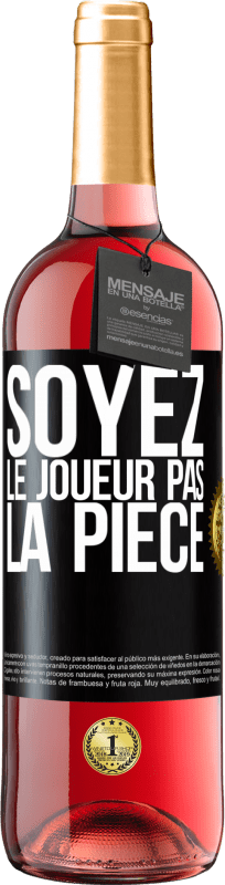 29,95 € Envoi gratuit | Vin rosé Édition ROSÉ Soyez le joueur pas la pièce Étiquette Noire. Étiquette personnalisable Vin jeune Récolte 2025 Tempranillo