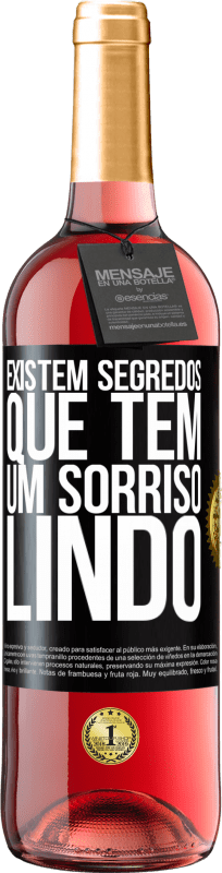 29,95 € Envio grátis | Vinho rosé Edição ROSÉ Existem segredos que têm um sorriso lindo Etiqueta Preta. Etiqueta personalizável Vinho jovem Colheita 2024 Tempranillo