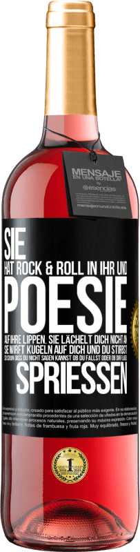29,95 € | Roséwein ROSÉ Ausgabe Sie hat Rock & Roll in ihr und Poesie auf ihre Lippen. Sie lächelt dich nicht an, sie wirft Kugeln auf dich und du stirbst so sc Schwarzes Etikett. Anpassbares Etikett Junger Wein Ernte 2023 Tempranillo