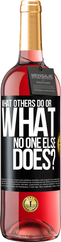 29,95 € | Rosé Wine ROSÉ Edition What others do or what no one else does? Black Label. Customizable label Young wine Harvest 2024 Tempranillo