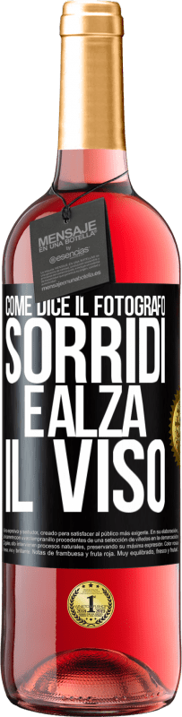 Spedizione Gratuita | Vino rosato Edizione ROSÉ Come dice il fotografo, sorridi e alza il viso Etichetta Nera. Etichetta personalizzabile Vino giovane Raccogliere 2023 Tempranillo