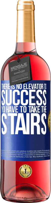 «Лифта к успеху нет. Вам нужно подняться по лестнице» Издание ROSÉ