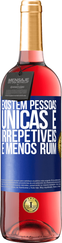 29,95 € | Vinho rosé Edição ROSÉ Existem pessoas únicas e irrepetíveis. E menos ruim Etiqueta Azul. Etiqueta personalizável Vinho jovem Colheita 2024 Tempranillo