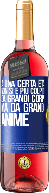 29,95 € | Vino rosato Edizione ROSÉ A una certa età non si è più colpiti da grandi corpi, ma da grandi anime Etichetta Blu. Etichetta personalizzabile Vino giovane Raccogliere 2024 Tempranillo