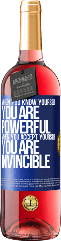 29,95 € Free Shipping | Rosé Wine ROSÉ Edition When you know yourself, you are powerful. When you accept yourself, you are invincible Blue Label. Customizable label Young wine Harvest 2025 Tempranillo