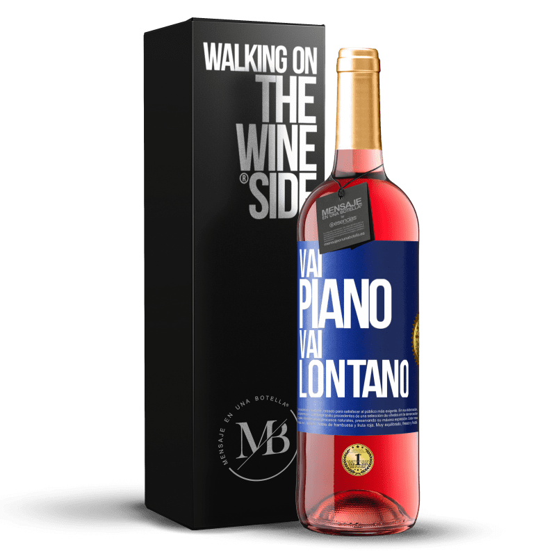 29,95 € Spedizione Gratuita | Vino rosato Edizione ROSÉ Vai piano Vai lontano Etichetta Blu. Etichetta personalizzabile Vino giovane Raccogliere 2024 Tempranillo