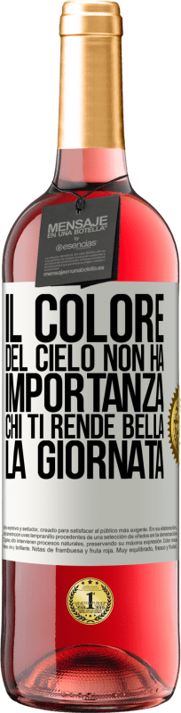 29,95 € Spedizione Gratuita | Vino rosato Edizione ROSÉ Il colore del cielo non ha importanza. Chi ti rende bella la giornata Etichetta Bianca. Etichetta personalizzabile Vino giovane Raccogliere 2024 Tempranillo