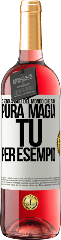 29,95 € Spedizione Gratuita | Vino rosato Edizione ROSÉ Ci sono angoli del mondo che sono pura magia. Tu per esempio Etichetta Bianca. Etichetta personalizzabile Vino giovane Raccogliere 2023 Tempranillo