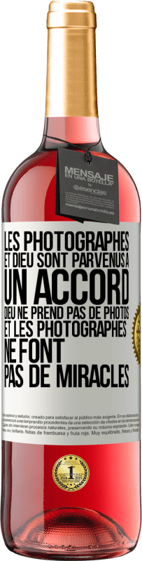 29,95 € Envoi gratuit | Vin rosé Édition ROSÉ Les photographes et Dieu sont parvenus à un accord. Dieu ne prend pas de photos et les photographes ne font pas de miracles Étiquette Blanche. Étiquette personnalisable Vin jeune Récolte 2025 Tempranillo