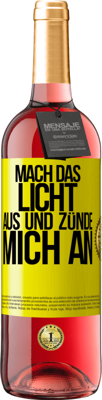 29,95 € | Roséwein ROSÉ Ausgabe Mach das Licht aus und zünde mich an Gelbes Etikett. Anpassbares Etikett Junger Wein Ernte 2025 Tempranillo