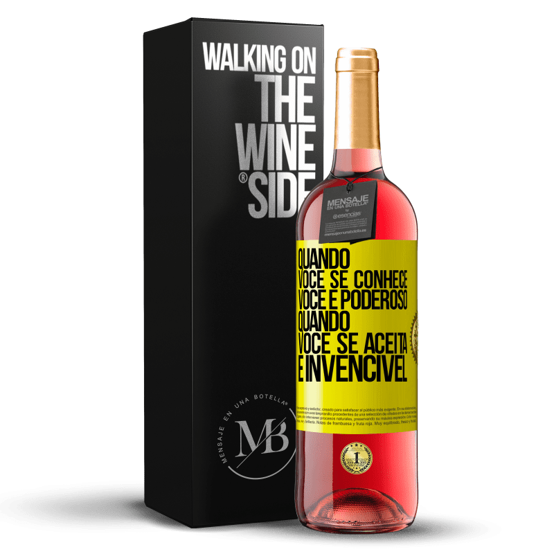 29,95 € Envio grátis | Vinho rosé Edição ROSÉ Quando você se conhece, você é poderoso. Quando você se aceita, é invencível Etiqueta Amarela. Etiqueta personalizável Vinho jovem Colheita 2024 Tempranillo