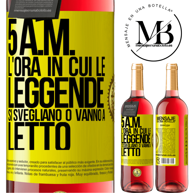 29,95 € Spedizione Gratuita | Vino rosato Edizione ROSÉ 5 A.M. L'ora in cui le leggende si svegliano o vanno a letto Etichetta Gialla. Etichetta personalizzabile Vino giovane Raccogliere 2024 Tempranillo