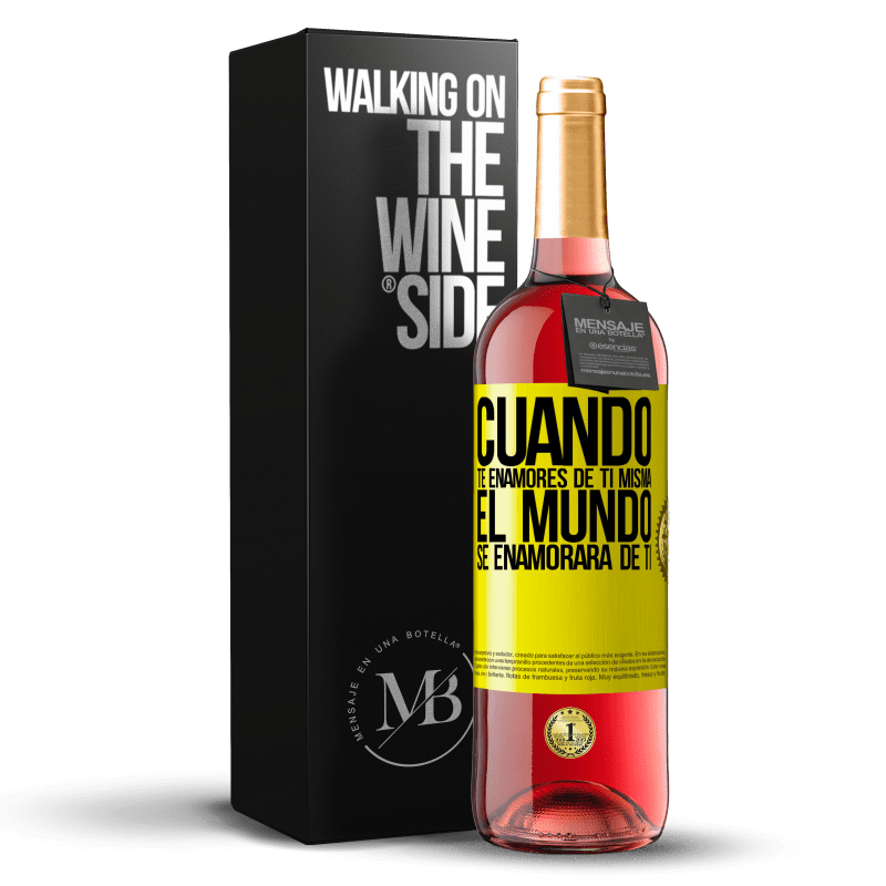 29,95 € Envío gratis | Vino Rosado Edición ROSÉ Cuando te enamores de ti misma, el mundo se enamorará de ti Etiqueta Amarilla. Etiqueta personalizable Vino joven Cosecha 2024 Tempranillo