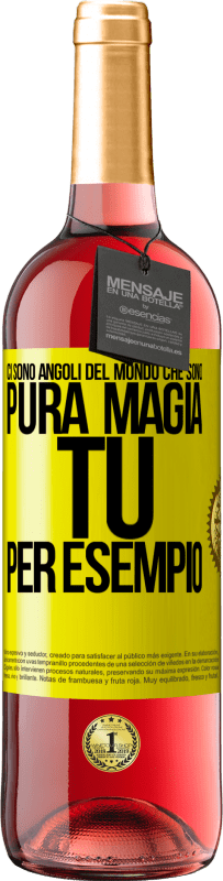 29,95 € Spedizione Gratuita | Vino rosato Edizione ROSÉ Ci sono angoli del mondo che sono pura magia. Tu per esempio Etichetta Gialla. Etichetta personalizzabile Vino giovane Raccogliere 2025 Tempranillo