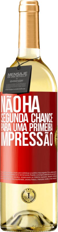 29,95 € Envio grátis | Vinho branco Edição WHITE Não há segunda chance para uma primeira impressão Etiqueta Vermelha. Etiqueta personalizável Vinho jovem Colheita 2025 Verdejo