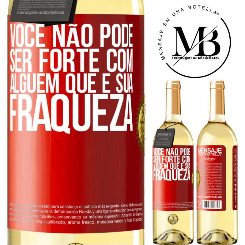 29,95 € Envio grátis | Vinho branco Edição WHITE Você não pode ser forte com alguém que é sua fraqueza Etiqueta Vermelha. Etiqueta personalizável Vinho jovem Colheita 2024 Verdejo