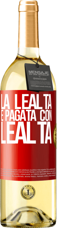 29,95 € | Vino bianco Edizione WHITE La lealtà è pagata con lealtà Etichetta Rossa. Etichetta personalizzabile Vino giovane Raccogliere 2024 Verdejo