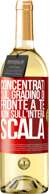 29,95 € | Vino bianco Edizione WHITE Concentrati sul gradino di fronte a te, non sull'intera scala Etichetta Rossa. Etichetta personalizzabile Vino giovane Raccogliere 2024 Verdejo