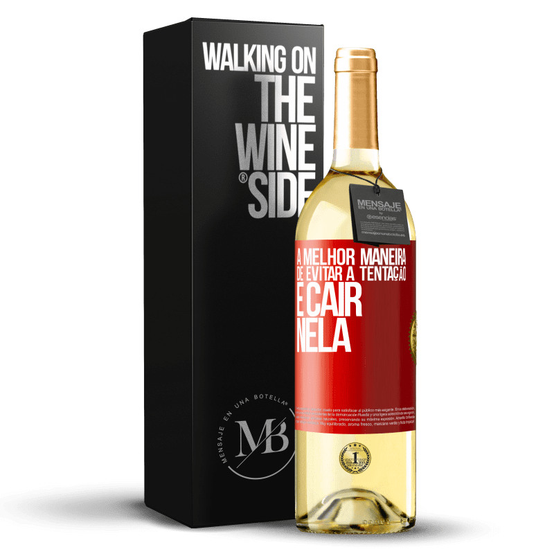 29,95 € Envio grátis | Vinho branco Edição WHITE A melhor maneira de evitar a tentação é cair nela Etiqueta Vermelha. Etiqueta personalizável Vinho jovem Colheita 2025 Verdejo
