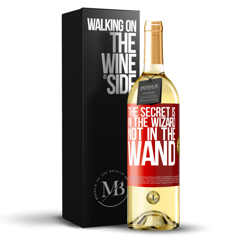 29,95 € 送料無料 | 白ワイン WHITEエディション 秘密は魔法使いにあり、杖にはありません 赤いタグ. カスタマイズ可能なラベル 若いワイン 収穫 2023 Verdejo