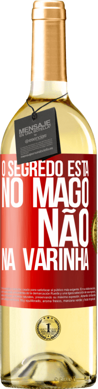 29,95 € | Vinho branco Edição WHITE O segredo está no mago, não na varinha Etiqueta Vermelha. Etiqueta personalizável Vinho jovem Colheita 2024 Verdejo