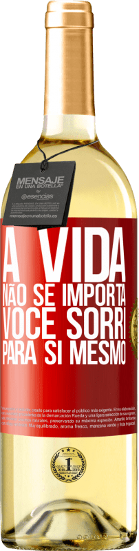 29,95 € | Vinho branco Edição WHITE A vida não se importa, você sorri para si mesmo Etiqueta Vermelha. Etiqueta personalizável Vinho jovem Colheita 2024 Verdejo