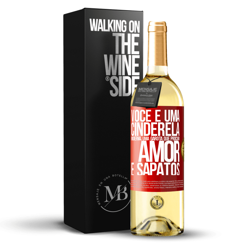 29,95 € Envio grátis | Vinho branco Edição WHITE Você é uma cinderela moderna, uma garota que procura amor e sapatos Etiqueta Vermelha. Etiqueta personalizável Vinho jovem Colheita 2024 Verdejo