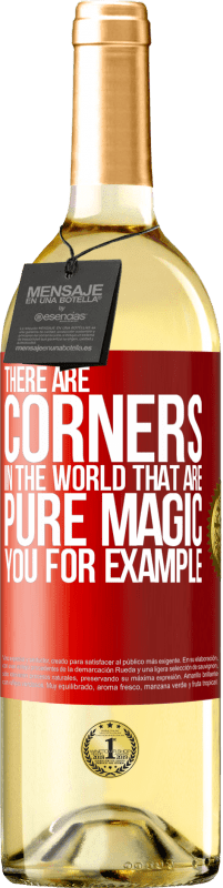 29,95 € 送料無料 | 白ワイン WHITEエディション 純粋な魔法であるコーナーが世界にあります。あなたは例えば 赤いタグ. カスタマイズ可能なラベル 若いワイン 収穫 2025 Verdejo