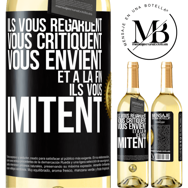 29,95 € Envoi gratuit | Vin blanc Édition WHITE Ils vous regardent, vous critiquent vous envient... et à la fin ils vous imitent Étiquette Noire. Étiquette personnalisable Vin jeune Récolte 2025 Verdejo
