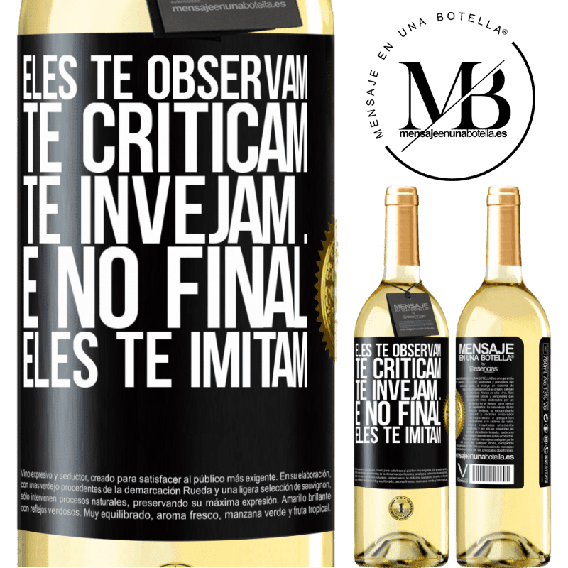 29,95 € Envio grátis | Vinho branco Edição WHITE Eles te observam, te criticam, te invejam ... e no final, eles te imitam Etiqueta Preta. Etiqueta personalizável Vinho jovem Colheita 2024 Verdejo