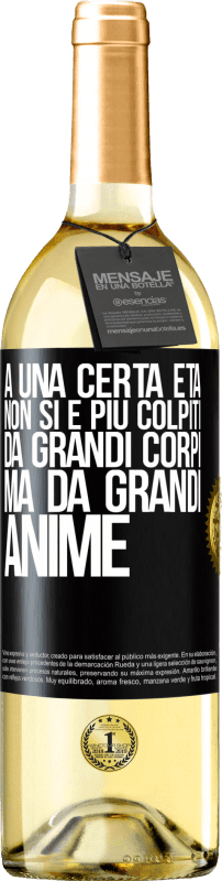 29,95 € | Vino bianco Edizione WHITE A una certa età non si è più colpiti da grandi corpi, ma da grandi anime Etichetta Nera. Etichetta personalizzabile Vino giovane Raccogliere 2024 Verdejo