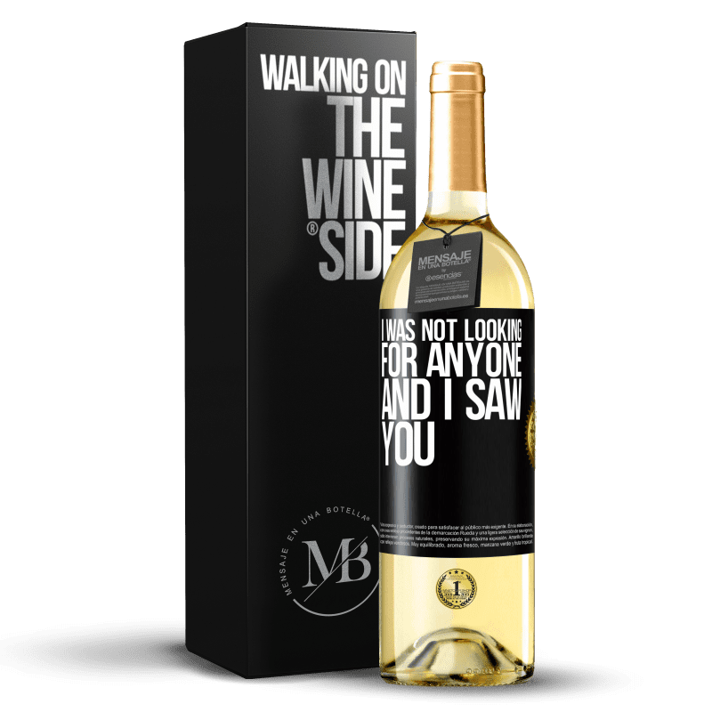 29,95 € Free Shipping | White Wine WHITE Edition I was not looking for anyone and I saw you Black Label. Customizable label Young wine Harvest 2023 Verdejo