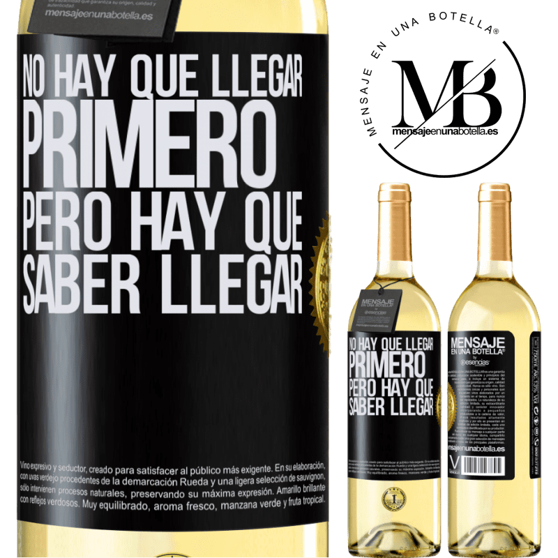 29,95 € Envío gratis | Vino Blanco Edición WHITE No hay que llegar primero, pero hay que saber llegar Etiqueta Negra. Etiqueta personalizable Vino joven Cosecha 2024 Verdejo