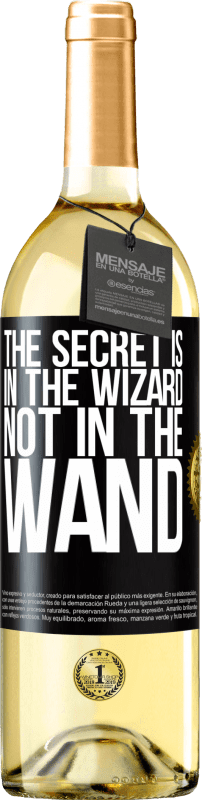 29,95 € | Белое вино Издание WHITE Секрет в волшебнике, а не в волшебной палочке Черная метка. Настраиваемая этикетка Молодое вино Урожай 2023 Verdejo