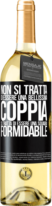 29,95 € | Vino bianco Edizione WHITE Non si tratta di essere una bellissima coppia. Si tratta di essere una squadra formidabile Etichetta Nera. Etichetta personalizzabile Vino giovane Raccogliere 2024 Verdejo