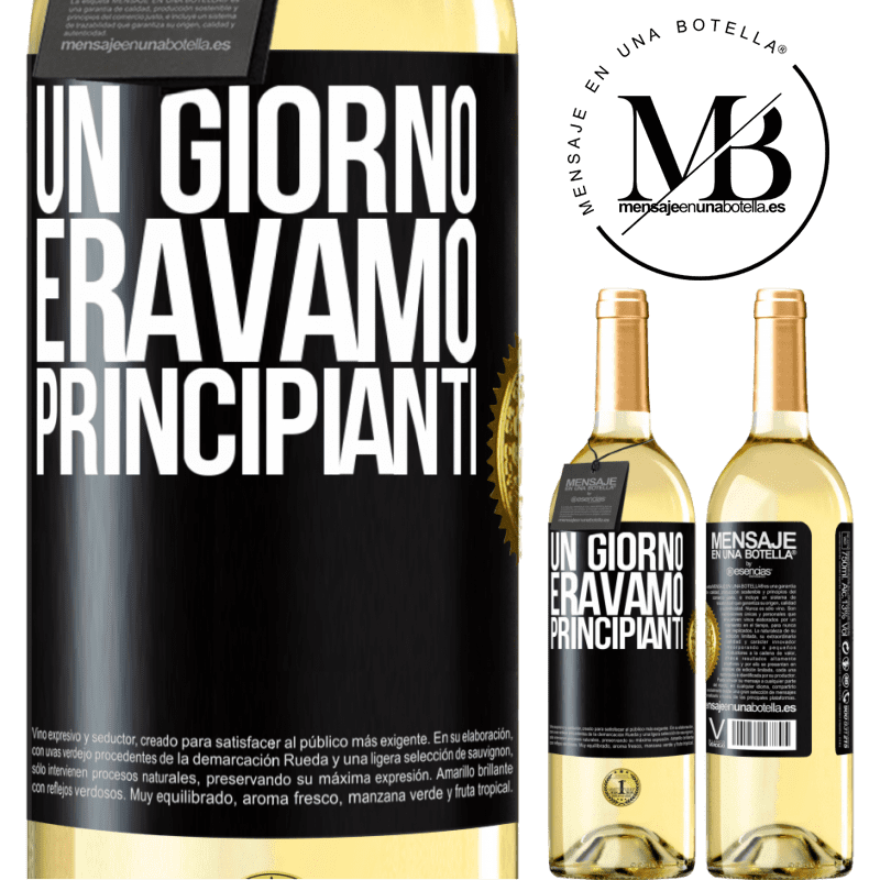 29,95 € Spedizione Gratuita | Vino bianco Edizione WHITE Un giorno eravamo principianti Etichetta Nera. Etichetta personalizzabile Vino giovane Raccogliere 2024 Verdejo