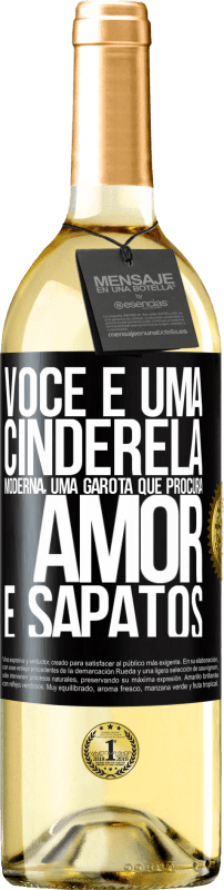 29,95 € | Vinho branco Edição WHITE Você é uma cinderela moderna, uma garota que procura amor e sapatos Etiqueta Preta. Etiqueta personalizável Vinho jovem Colheita 2024 Verdejo