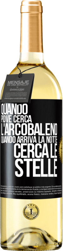 Spedizione Gratuita | Vino bianco Edizione WHITE Quando piove, cerca l'arcobaleno, quando arriva la notte, cerca le stelle Etichetta Nera. Etichetta personalizzabile Vino giovane Raccogliere 2023 Verdejo