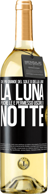 29,95 € | Vino bianco Edizione WHITE Chi è più grande del sole o della luna? La luna, perché le è permesso uscire di notte Etichetta Nera. Etichetta personalizzabile Vino giovane Raccogliere 2023 Verdejo